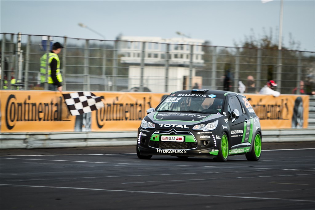 Over stregen for sidste gang i 2014
(Foto: Gripping Media ApS)